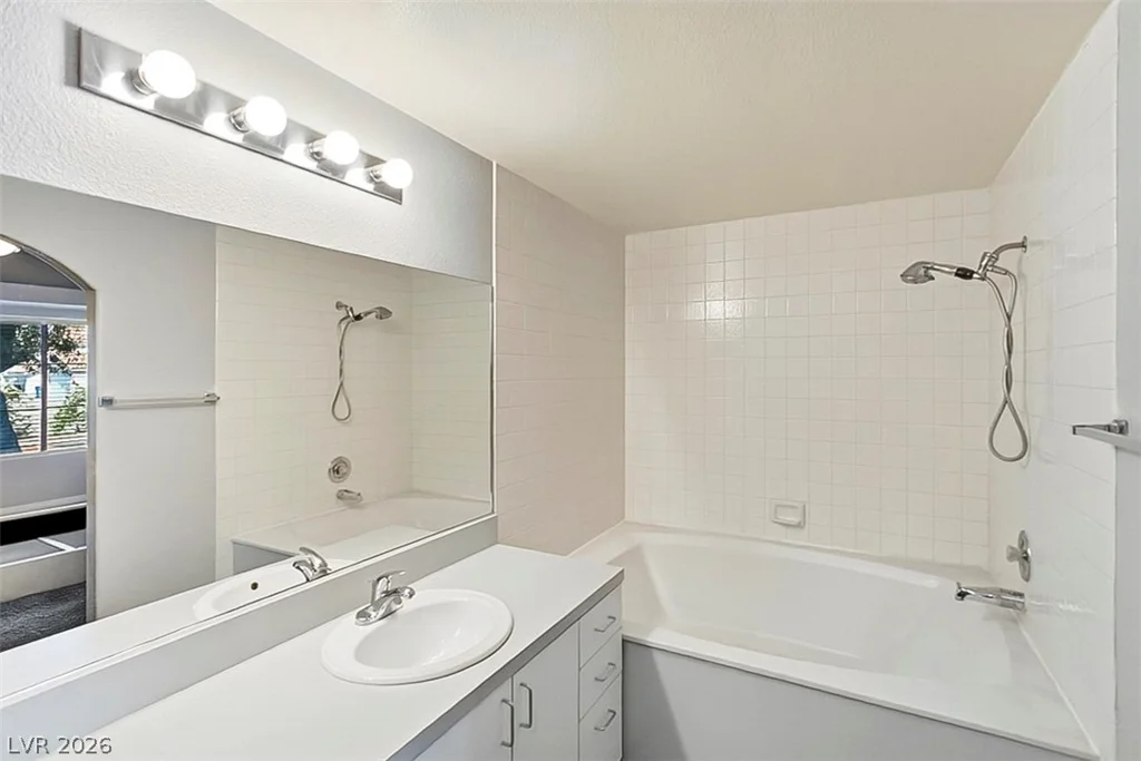 8400 White Eagle, Las Vegas, NV 89145