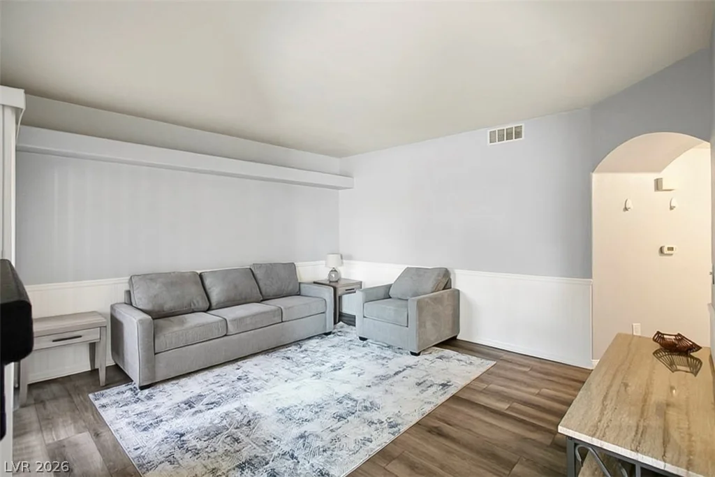 8400 White Eagle, Las Vegas, NV 89145