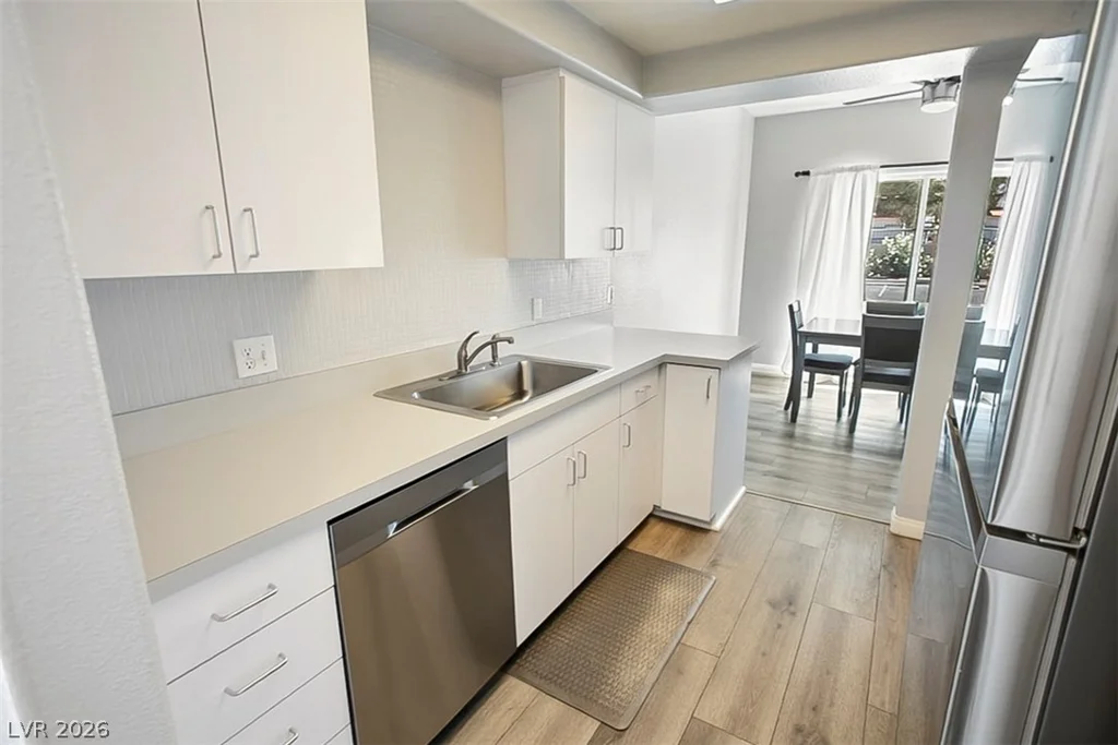 8400 White Eagle, Las Vegas, NV 89145