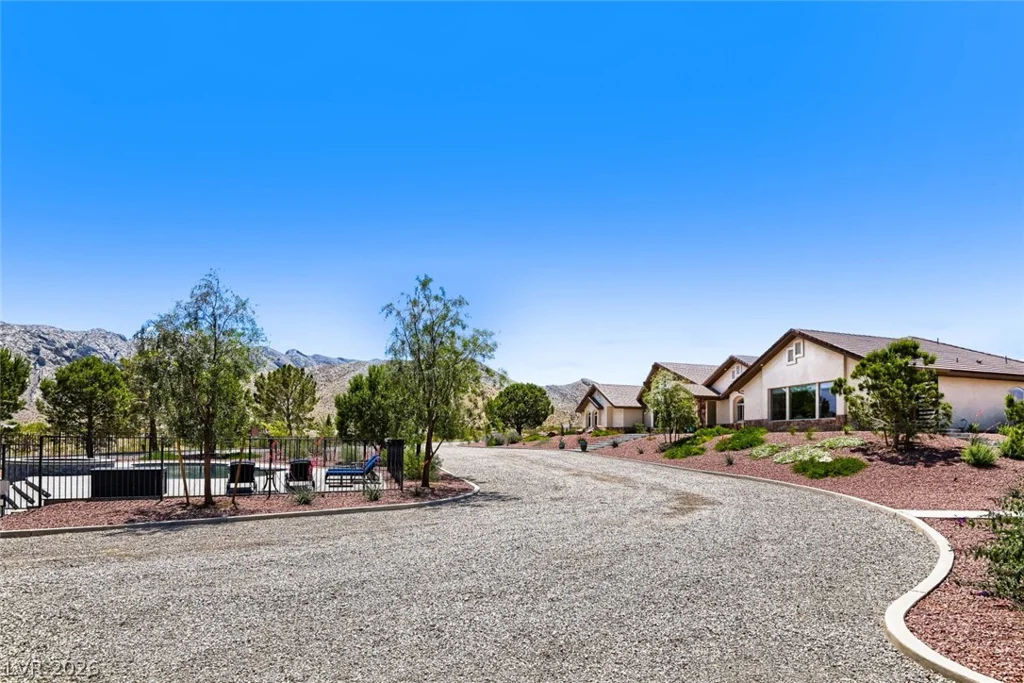 13490 Racel, Las Vegas, NV 89166