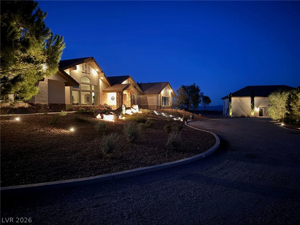 13490 Racel, Las Vegas, NV 89166