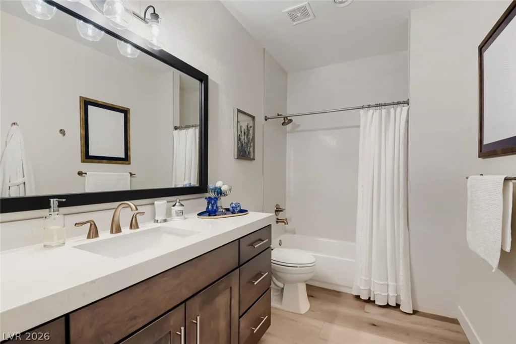 13490 Racel, Las Vegas, NV 89166