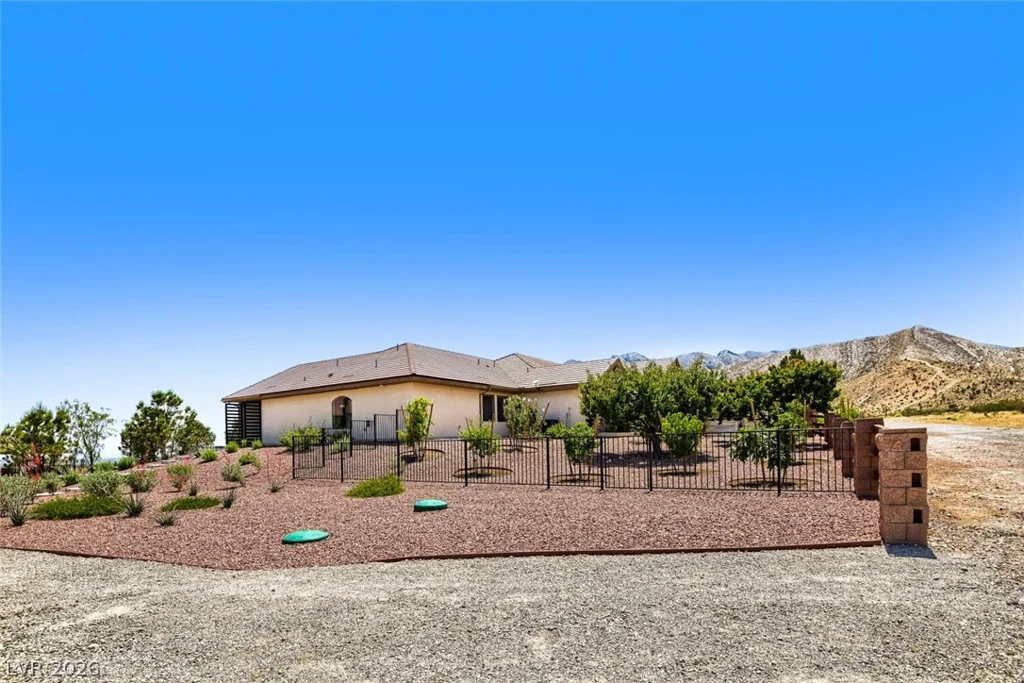 13490 Racel, Las Vegas, NV 89166