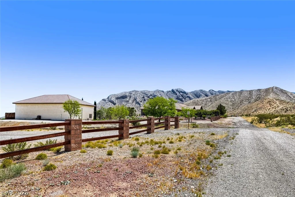 13490 Racel, Las Vegas, NV 89166