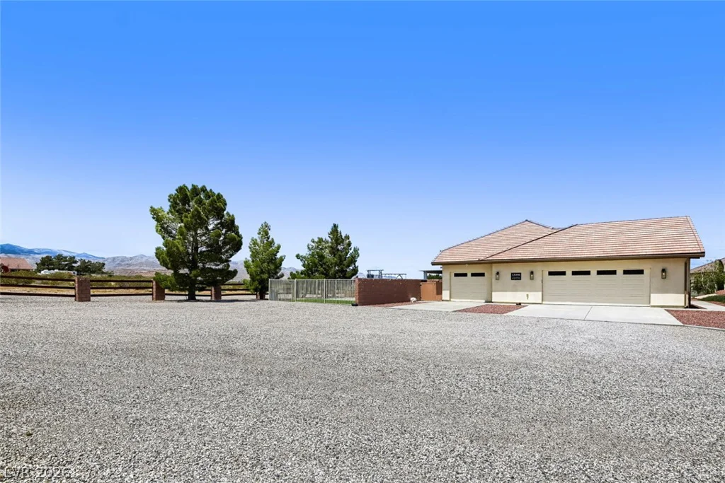 13490 Racel, Las Vegas, NV 89166