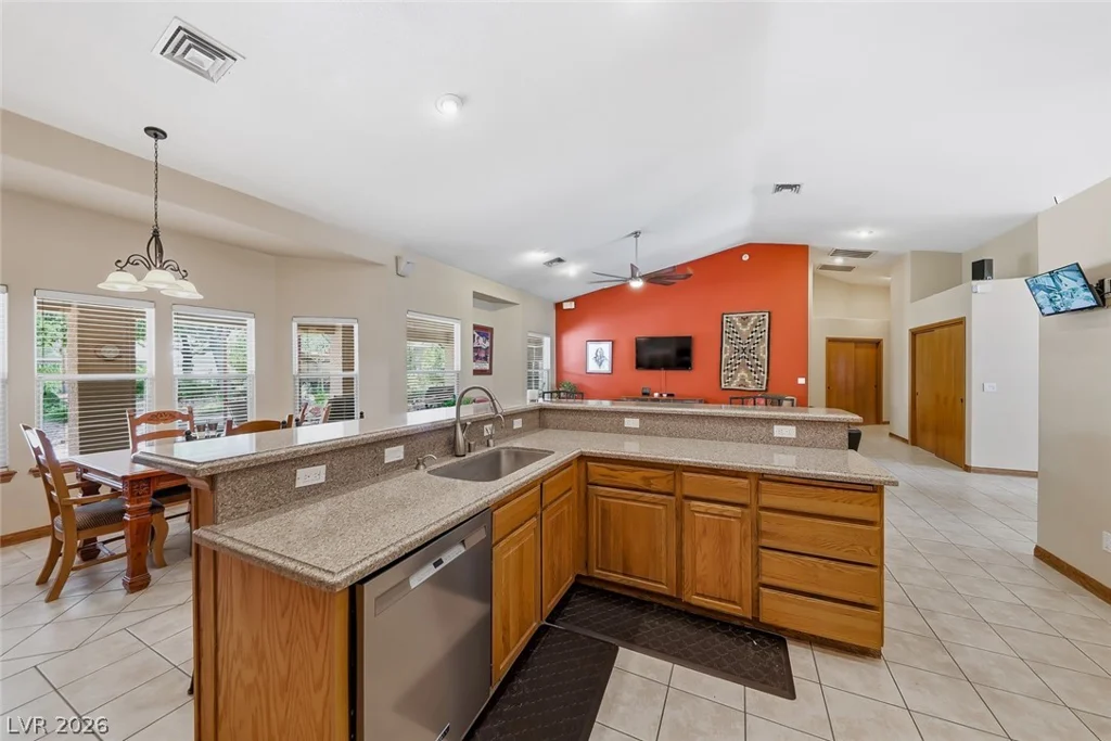 8645 Bright Angel, Las Vegas, NV 89149