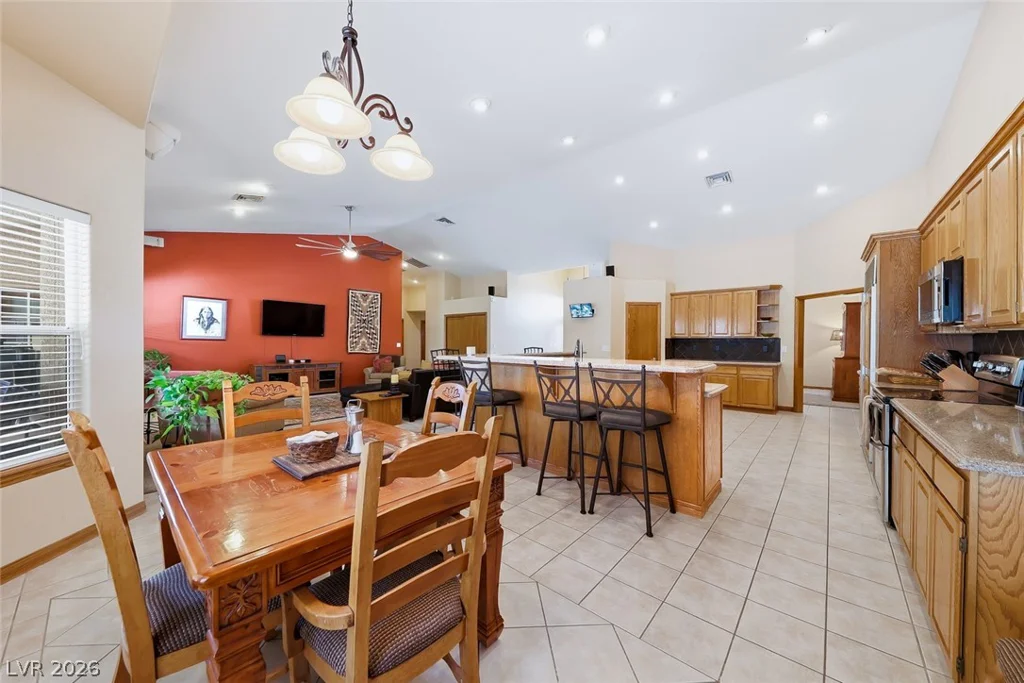8645 Bright Angel, Las Vegas, NV 89149