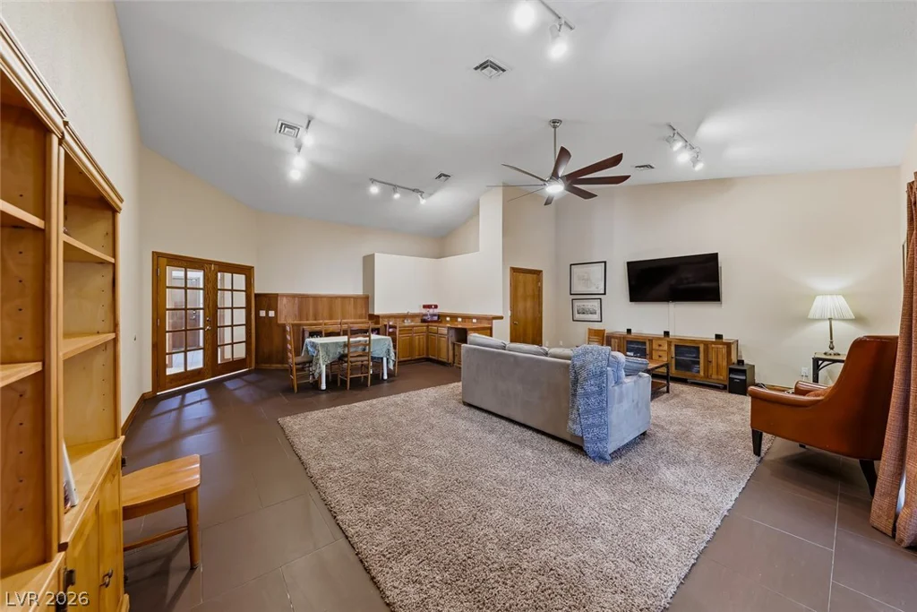 8645 Bright Angel, Las Vegas, NV 89149