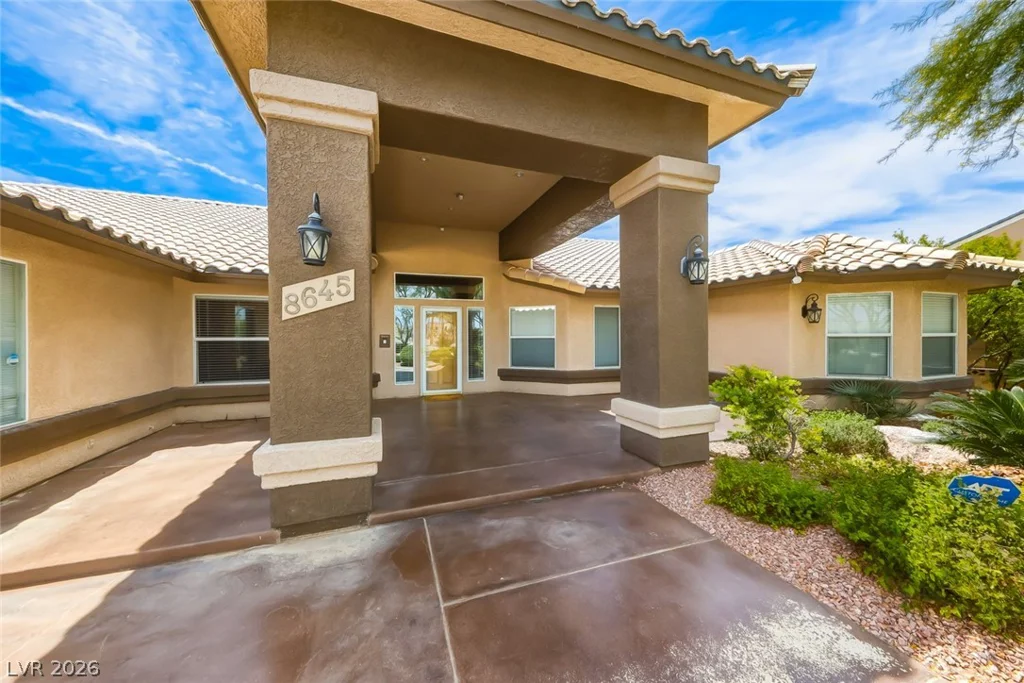 8645 Bright Angel, Las Vegas, NV 89149