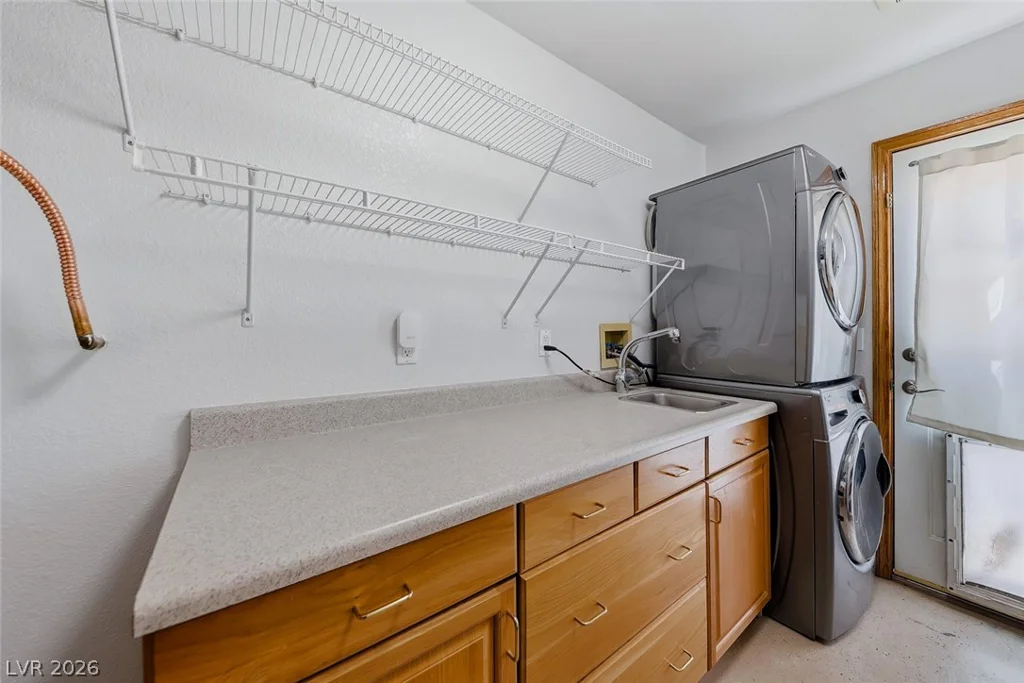 8645 Bright Angel, Las Vegas, NV 89149