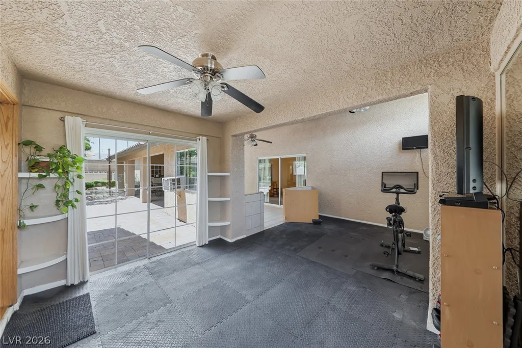 8645 Bright Angel, Las Vegas, NV 89149