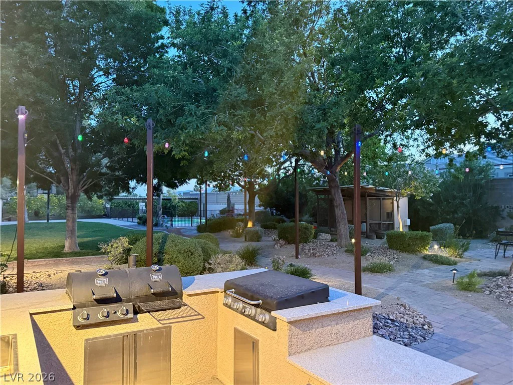 8645 Bright Angel, Las Vegas, NV 89149