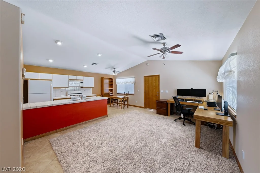 8645 Bright Angel, Las Vegas, NV 89149