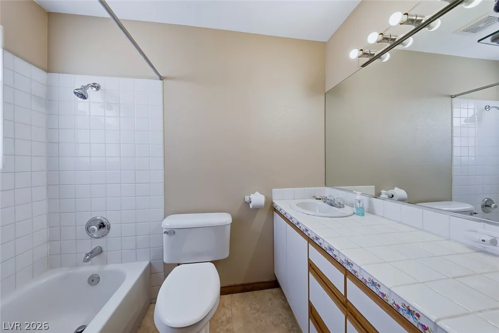 8645 Bright Angel, Las Vegas, NV 89149