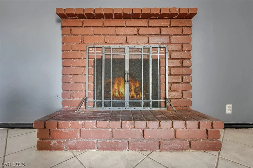 6196 Owens, Las Vegas, NV 89110
