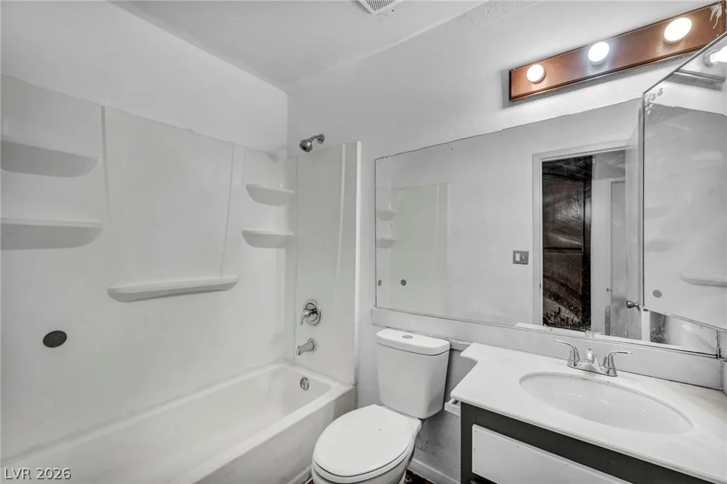 6196 Owens, Las Vegas, NV 89110
