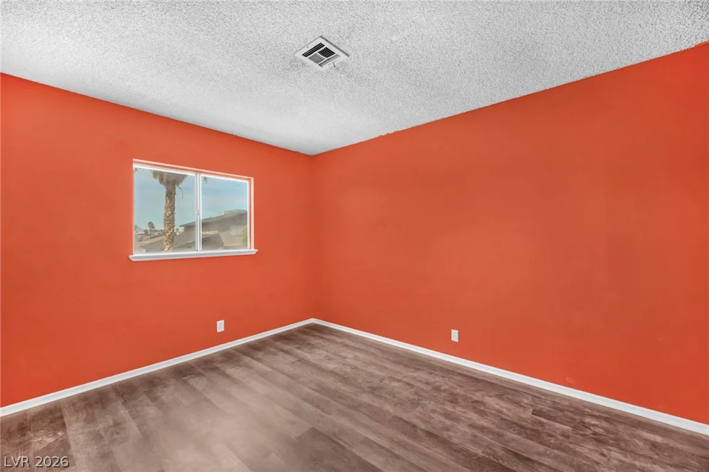 6196 Owens, Las Vegas, NV 89110
