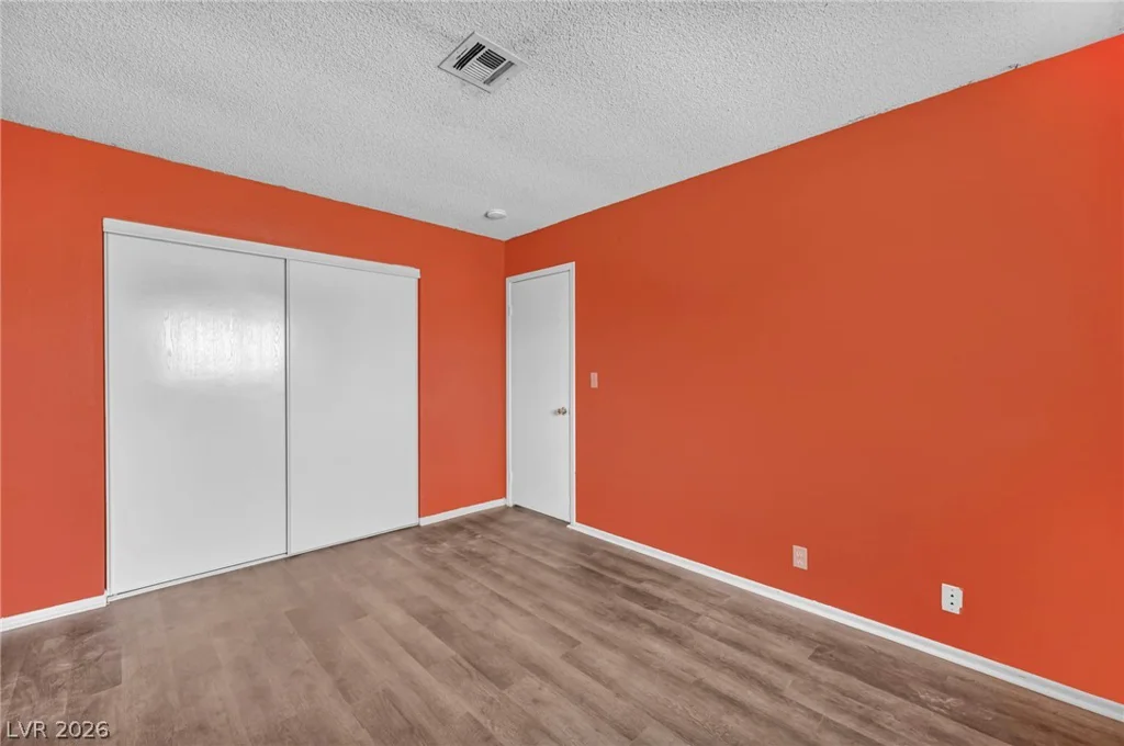 6196 Owens, Las Vegas, NV 89110