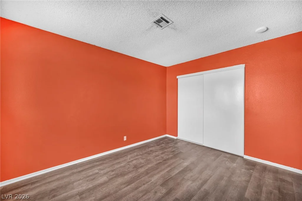 6196 Owens, Las Vegas, NV 89110