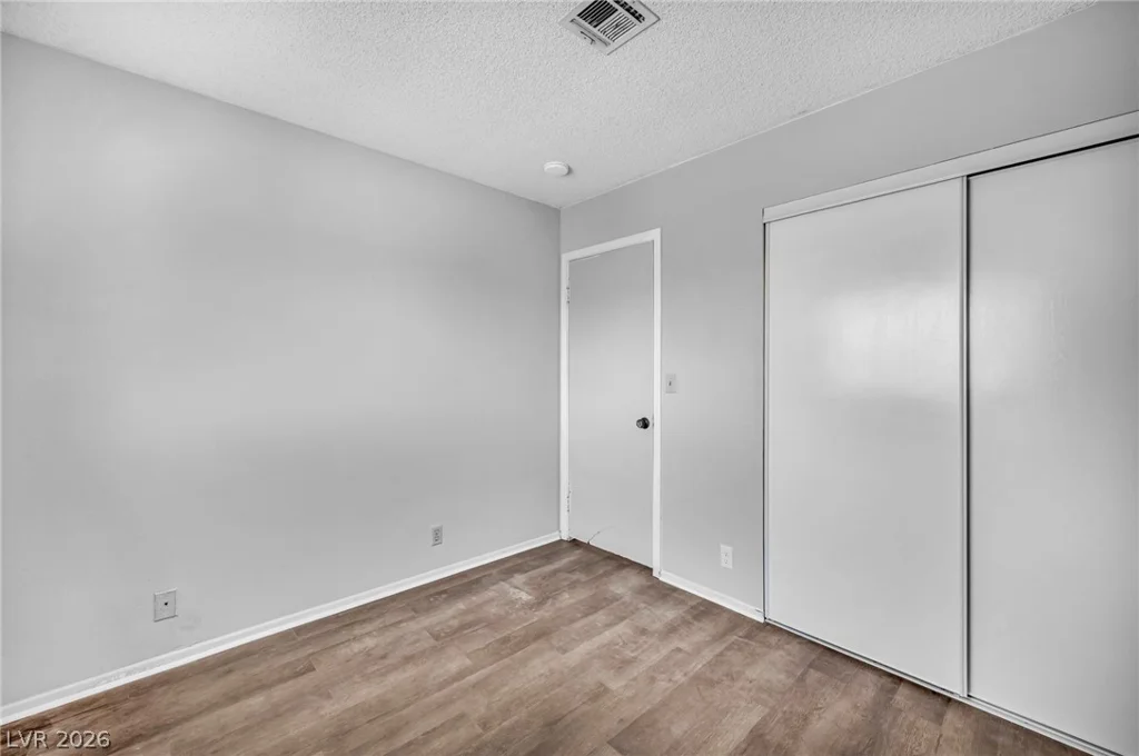 6196 Owens, Las Vegas, NV 89110