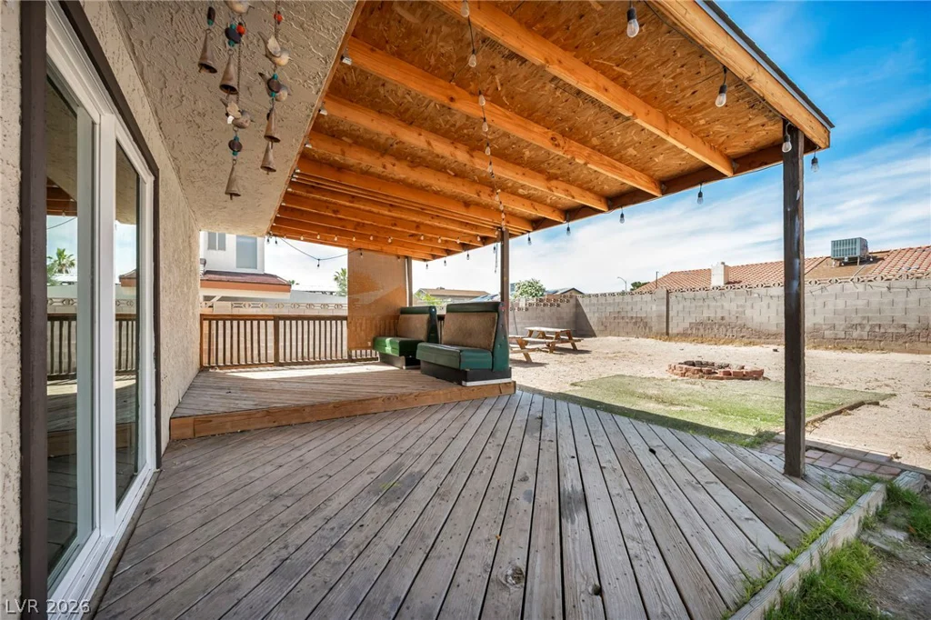 6196 Owens, Las Vegas, NV 89110