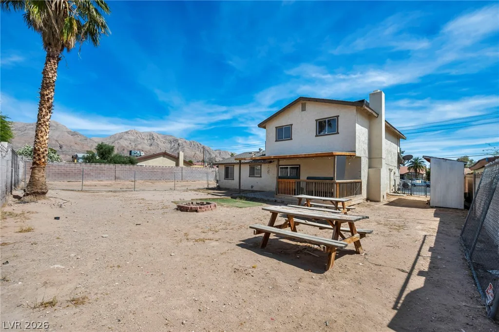 6196 Owens, Las Vegas, NV 89110
