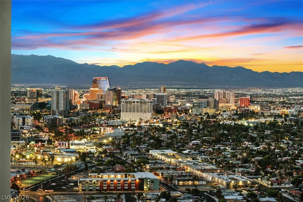 222 Karen, Las Vegas, NV 89109