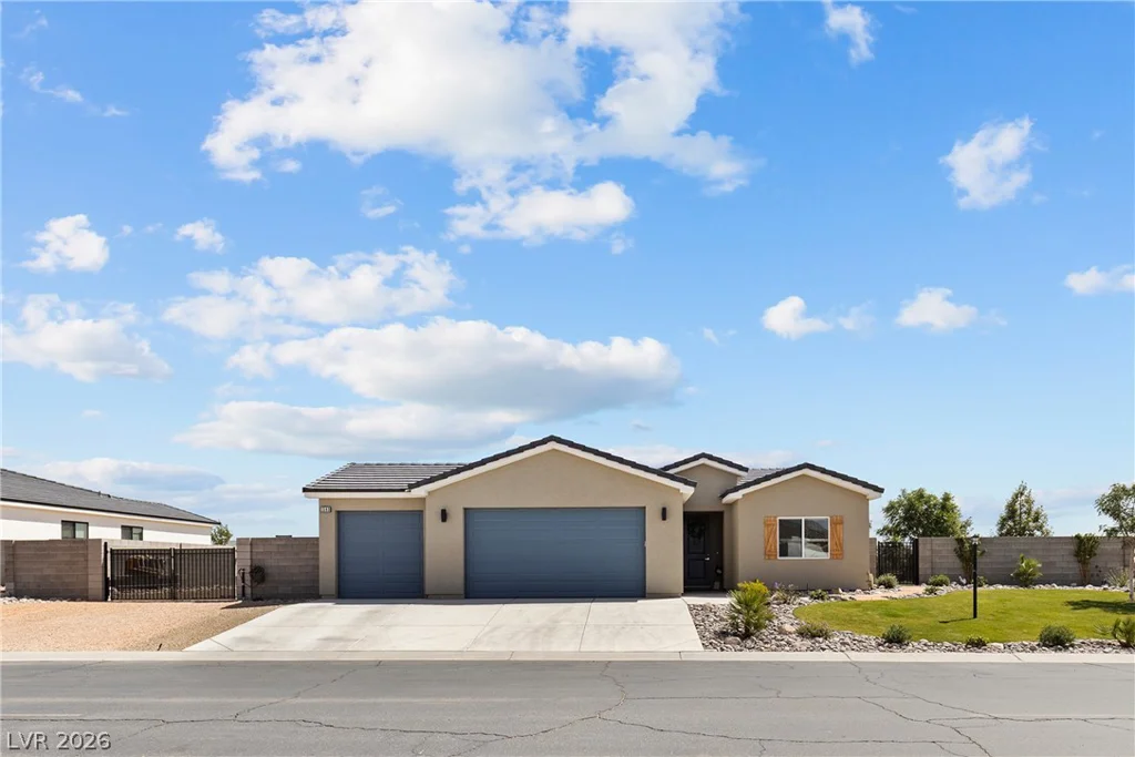 1583 Mazuma, Logandale, NV 89021