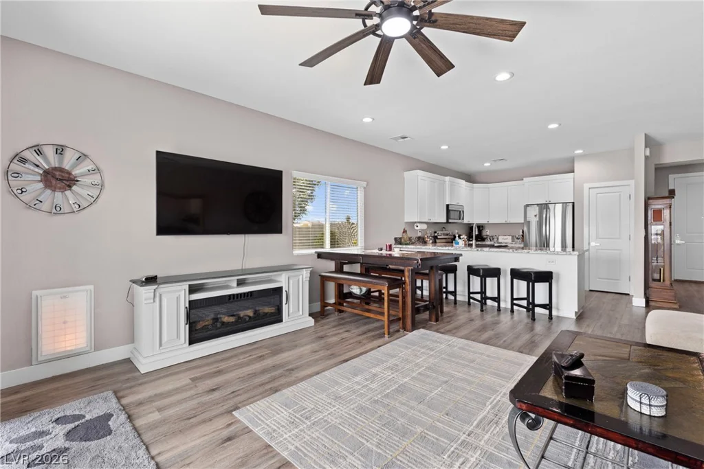 1583 Mazuma, Logandale, NV 89021