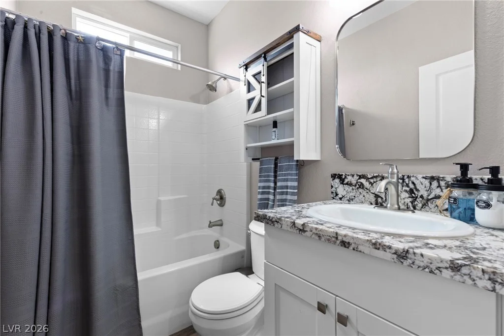 1583 Mazuma, Logandale, NV 89021