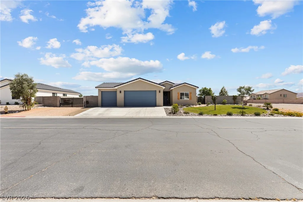 1583 Mazuma, Logandale, NV 89021