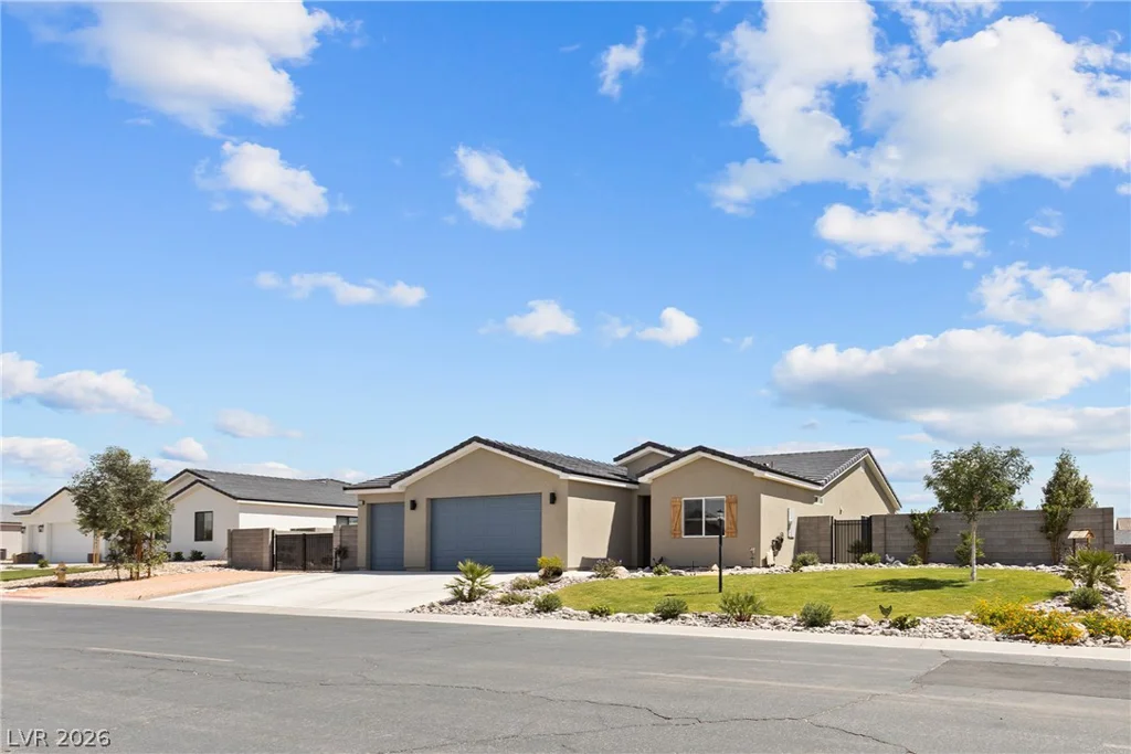 1583 Mazuma, Logandale, NV 89021
