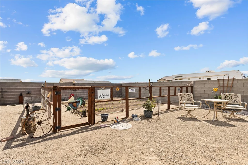 1583 Mazuma, Logandale, NV 89021