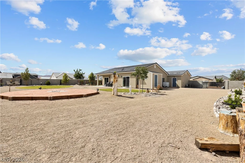 1583 Mazuma, Logandale, NV 89021