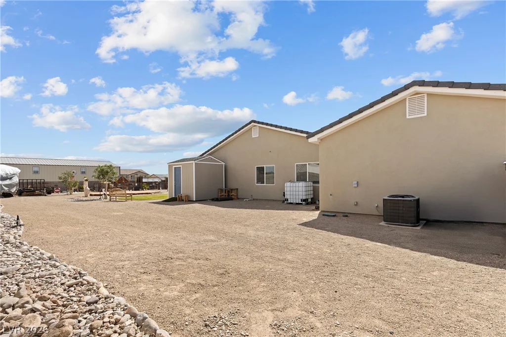 1583 Mazuma, Logandale, NV 89021