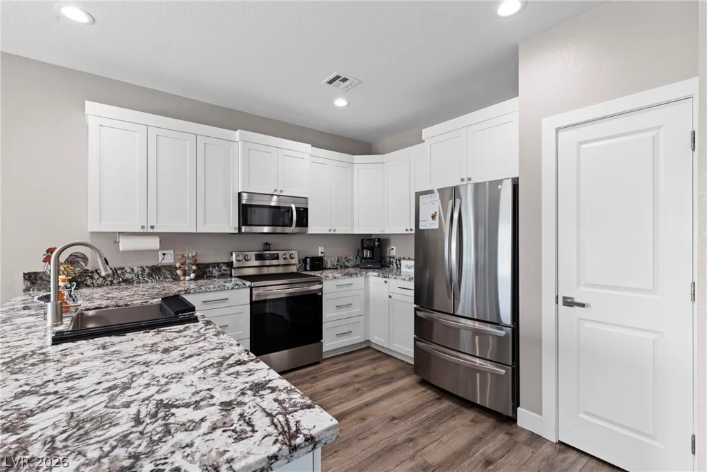1583 Mazuma, Logandale, NV 89021