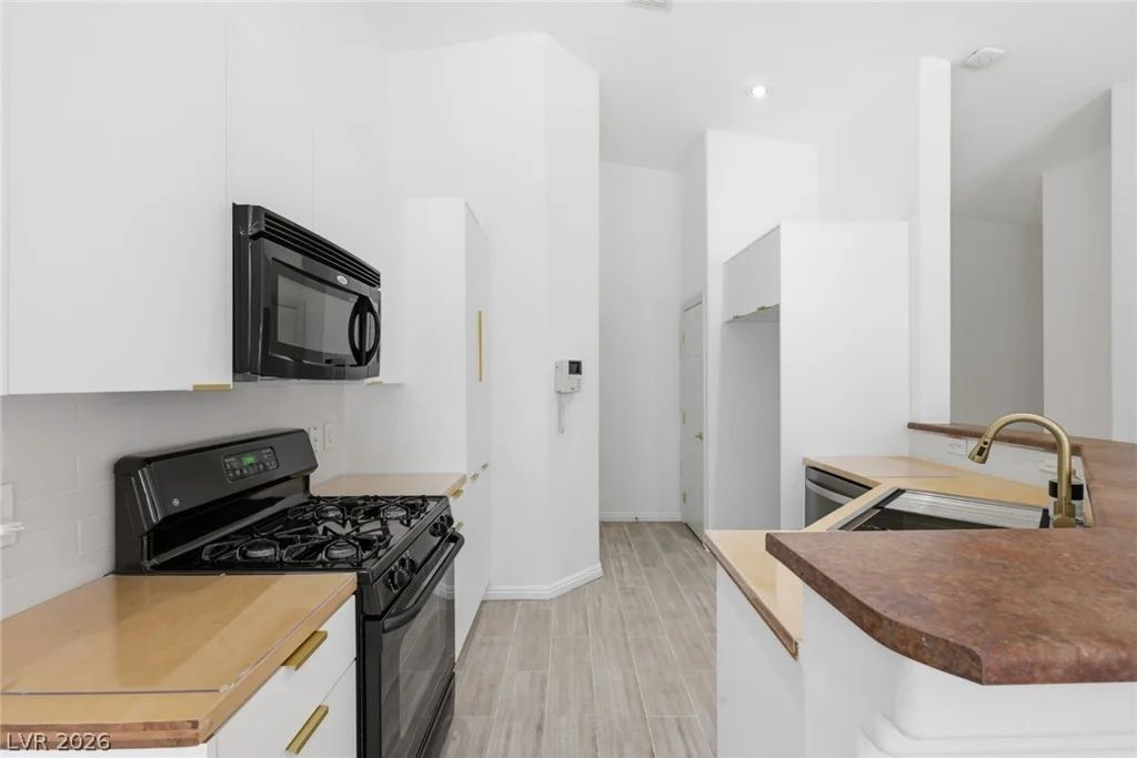 9116 Bushy Tail, Las Vegas, NV 89149