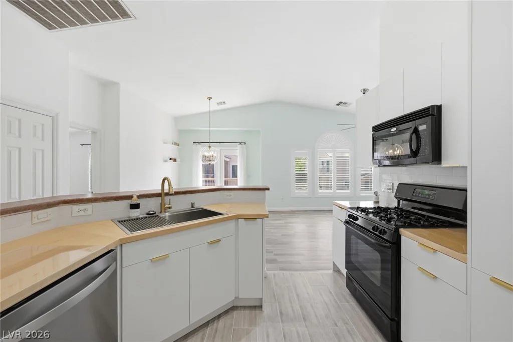 9116 Bushy Tail, Las Vegas, NV 89149