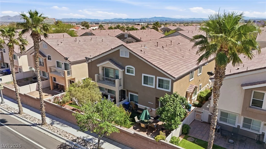 9116 Bushy Tail, Las Vegas, NV 89149