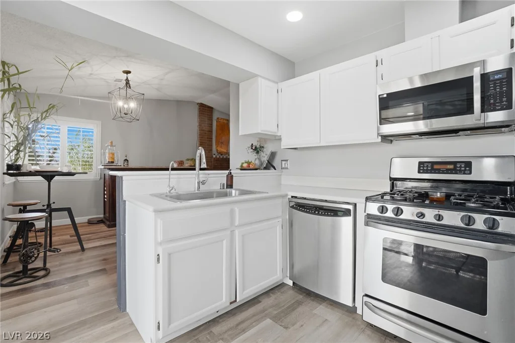 2395 Los Feliz, Las Vegas, NV 89156