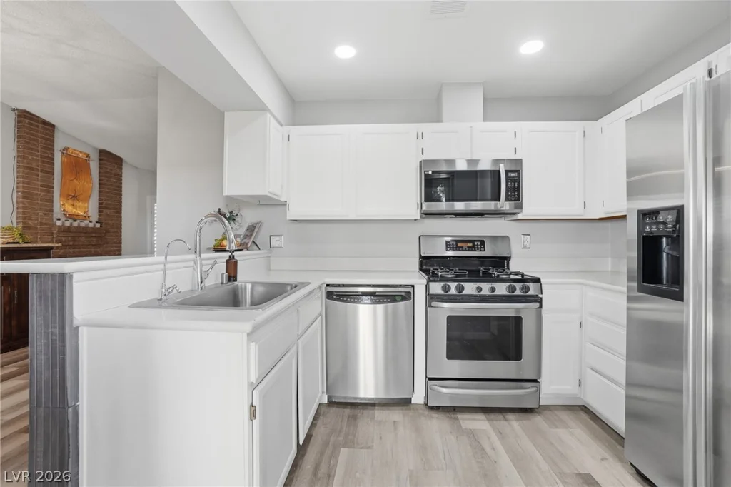 2395 Los Feliz, Las Vegas, NV 89156