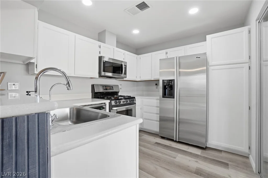 2395 Los Feliz, Las Vegas, NV 89156