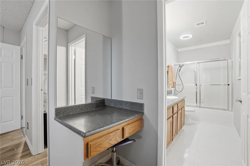 2395 Los Feliz, Las Vegas, NV 89156