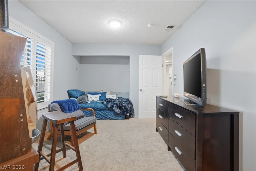 2395 Los Feliz, Las Vegas, NV 89156
