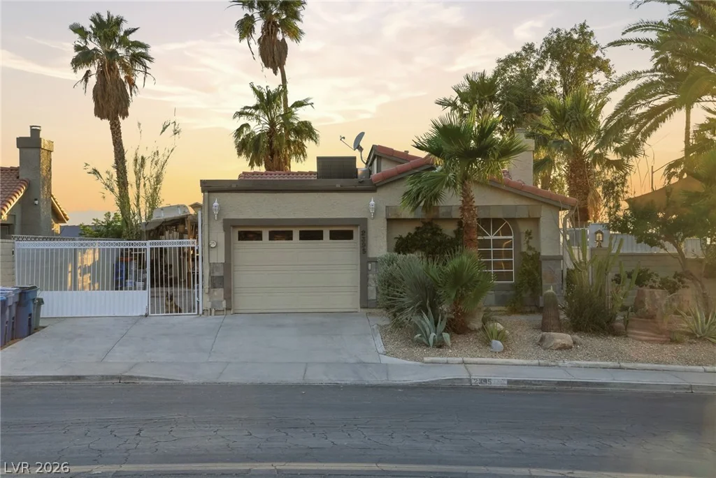 2395 Los Feliz, Las Vegas, NV 89156