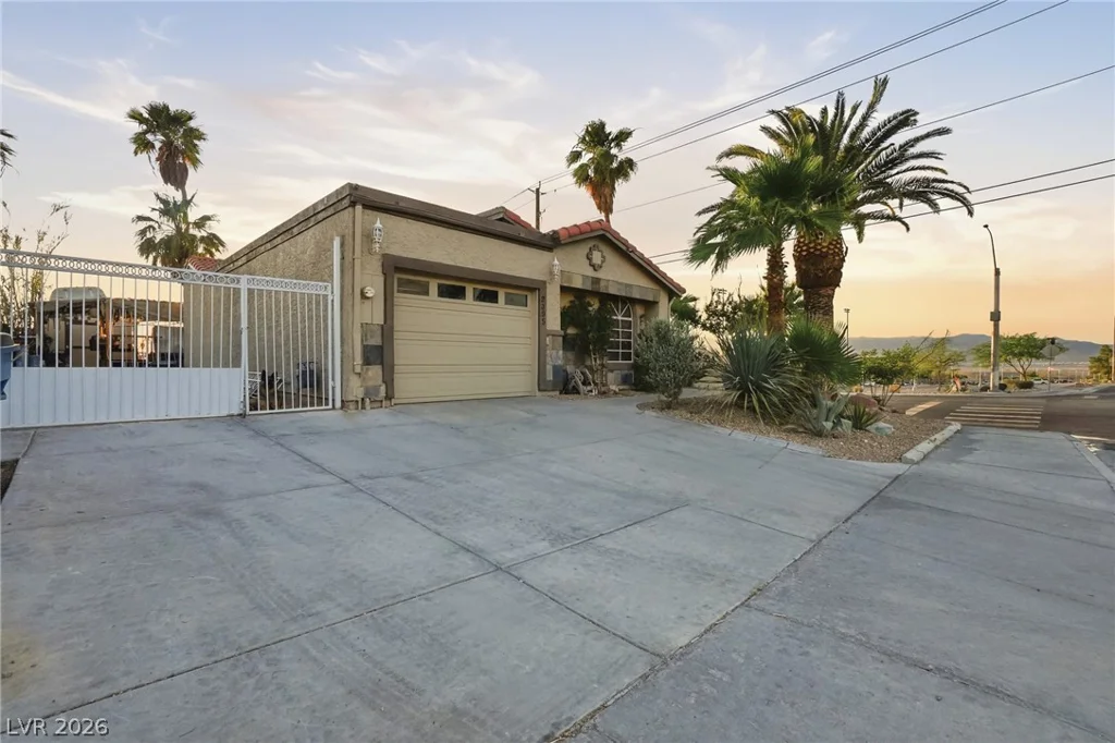 2395 Los Feliz, Las Vegas, NV 89156