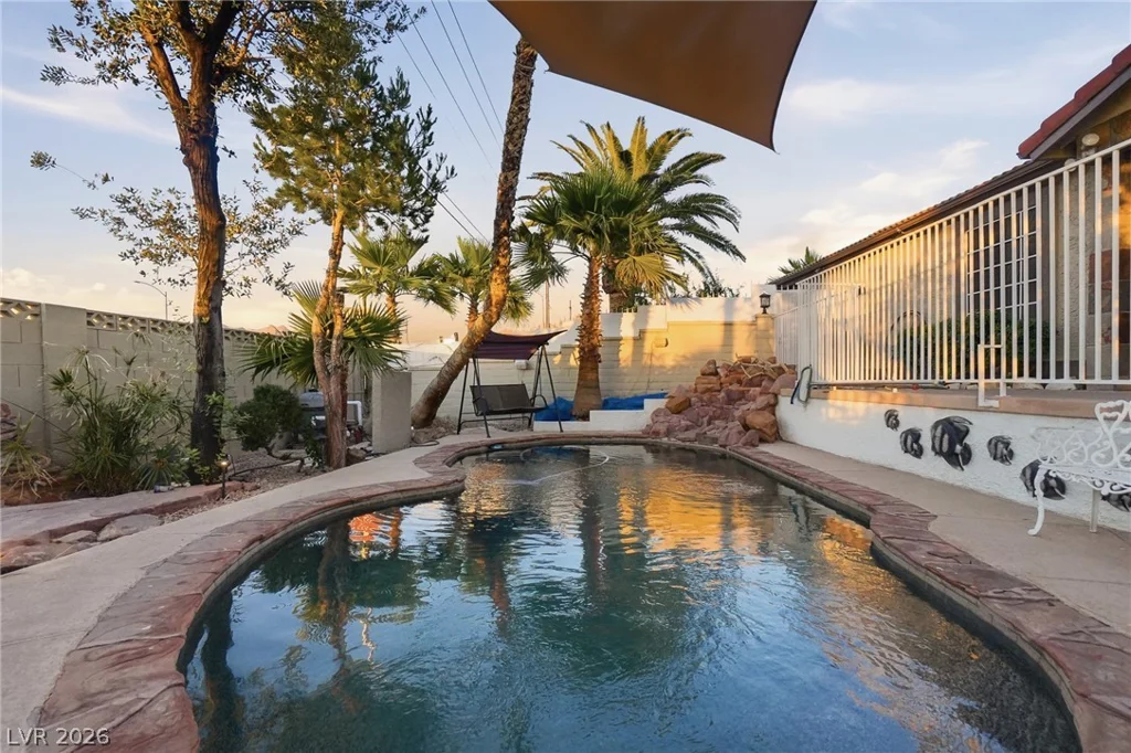2395 Los Feliz, Las Vegas, NV 89156