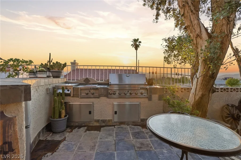 2395 Los Feliz, Las Vegas, NV 89156
