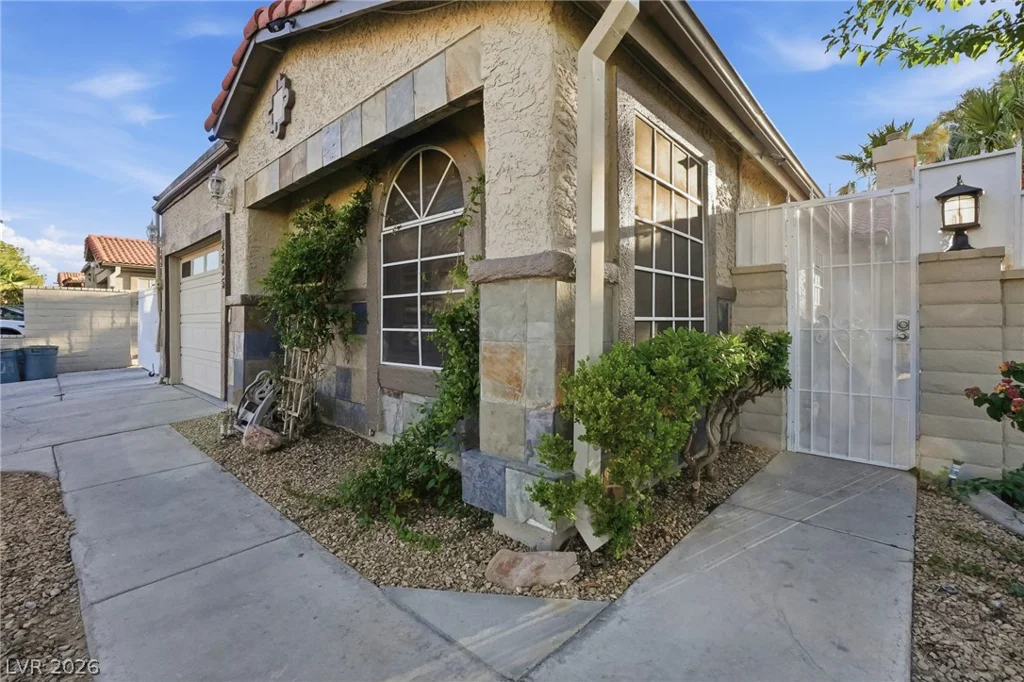 2395 Los Feliz, Las Vegas, NV 89156