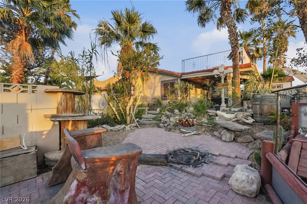 2395 Los Feliz, Las Vegas, NV 89156